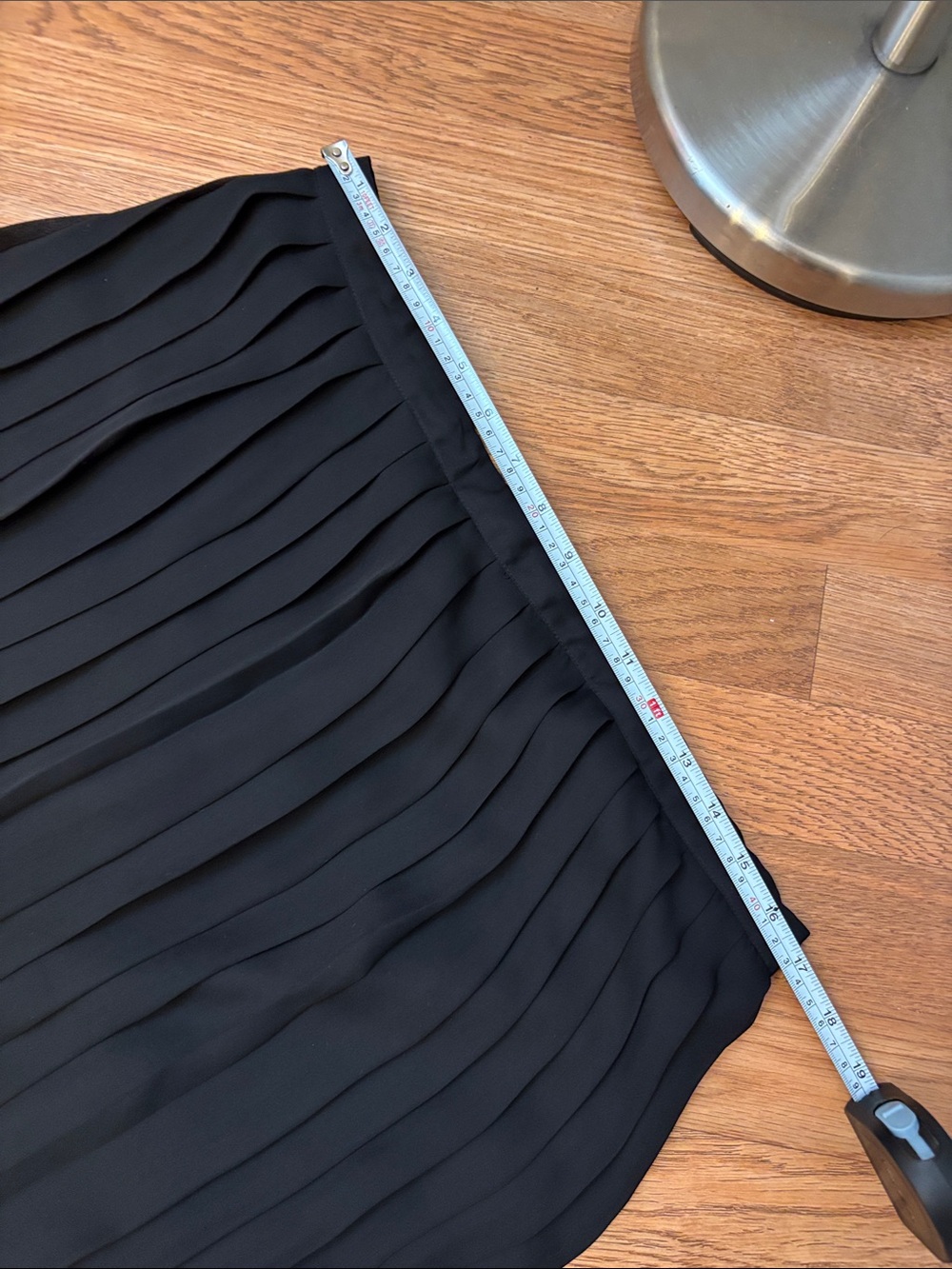 Coldwater Creek elegant black pleated midi skirt. Size M - Picture 15 of 17